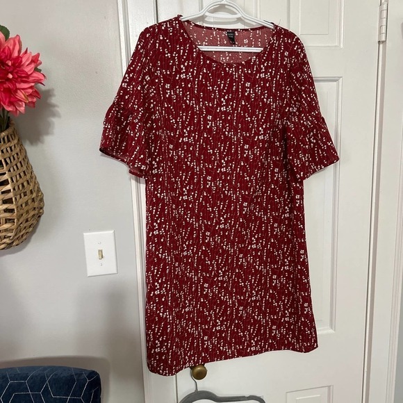Dress bundle size large - Picture 2 of 4